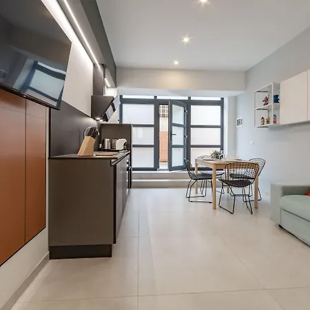 Champagne Loft Apartament *