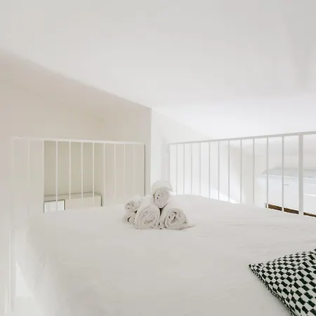 Navigli Apartament *