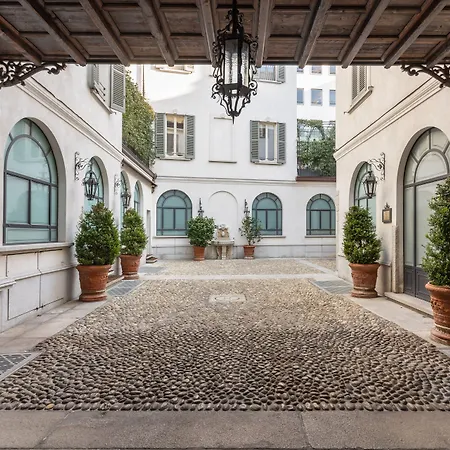 Santa Marta 4* Milan