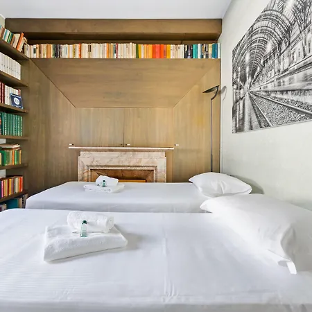 Terrace Penthouse With Duomo View Apartment