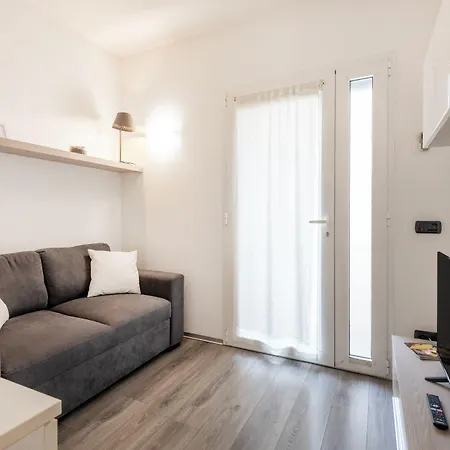 Bnbutler - Archimede 53 - Bright Apartment *