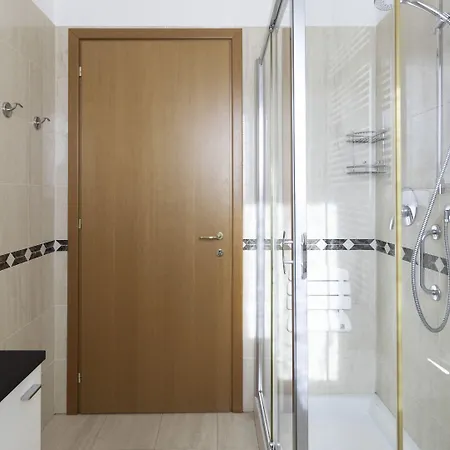 Italianway Comfort - Tolstoi 1 Mediolan