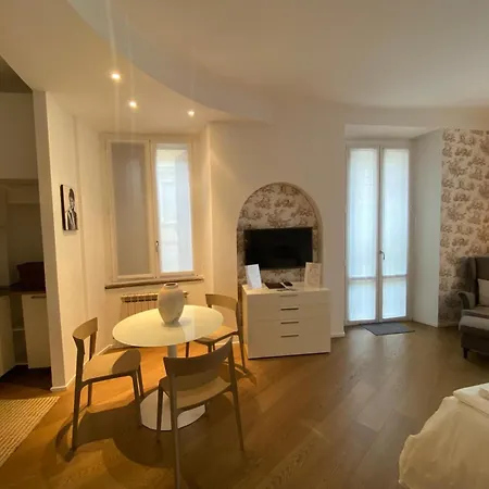 Brera Oda ve Kahvaltı 3*