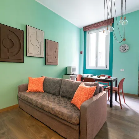 Bilocale Moderno Centrale-isola-garibaldi, 4 Posti, Wifi Veloce, Metro A 2 Minuti Apartment Milan