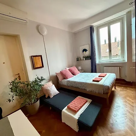Evy Eden House - City Center Apartments Attic Terrace E Studio Mailand
