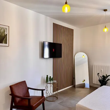Charming 2 Bed With Private Baths In Center * 밀라노