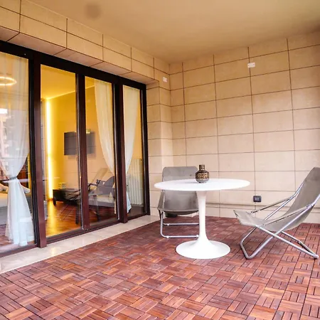 아파트 Citylife Prime - In Front Of The Shopping District With Big Terrace And Gym *