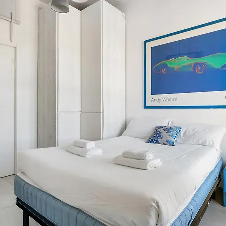 Apartment Baroni D - Free Private Parking And A-c Mailand