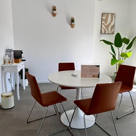 Charming 2 Bed With Private Baths In Center * 밀라노