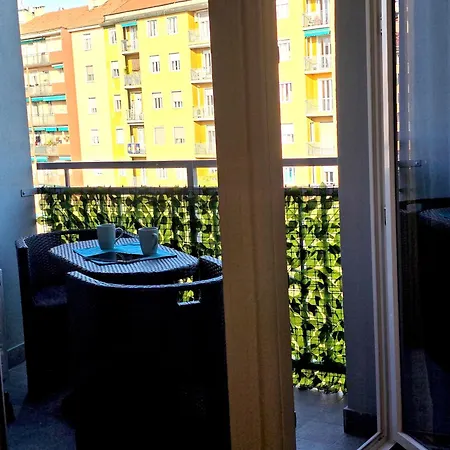 M4 Center - Design Washington - Self Check In - Wifi - Balcony - Ac - Milanoflats