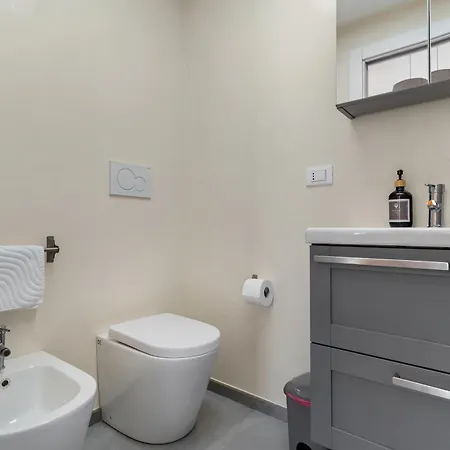 Baroni B - Free Private Parking And A-c