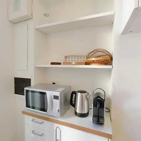 Oasis Of Design And Comfort With Terrace *