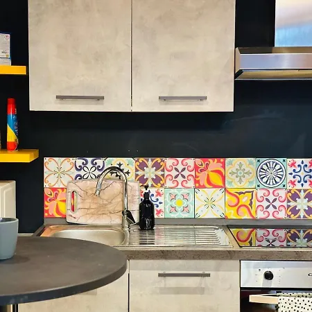 Apartamento Parcheggio & Metro M2 - Duomo E Navigli - Wifi & Ac *