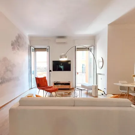 Oasis Of Design And Comfort With Terrace