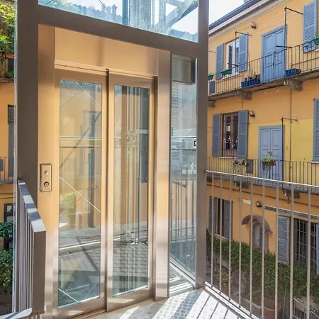 아파트 Quiet In The Heart Of Navigli - B