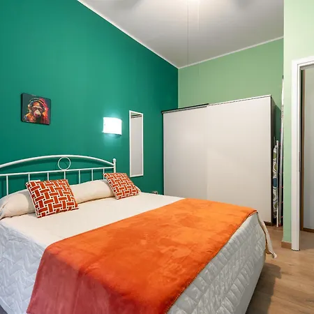 Appartement Bilocale Moderno Isola-garibaldi, 4 Posti, Wifi Veloce, Metro A 2 Minuti