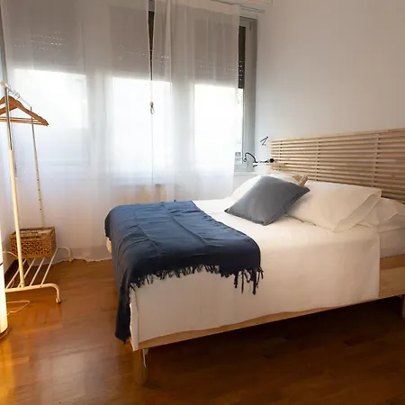 Columpio Isola And Apartment Milan