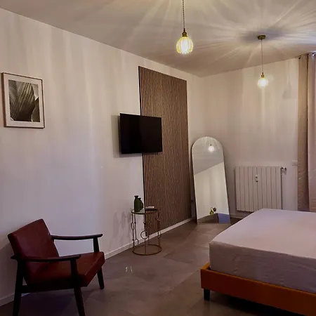 Apartmán Charming 2 Bed With Private Baths In Center