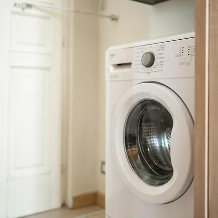 Cozy Studio Apt In The Heart Of Navigli - 10Min Duomo * Milánó