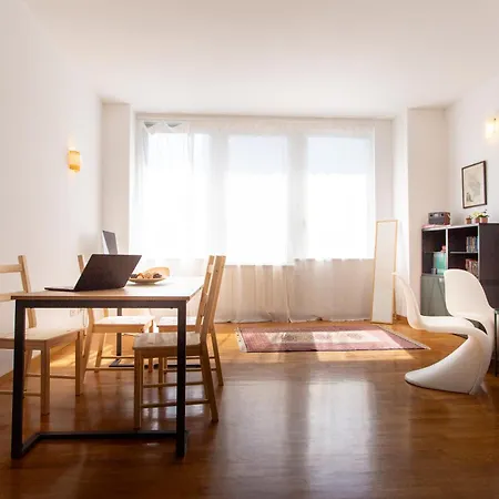 Columpio Isola And Apartment *