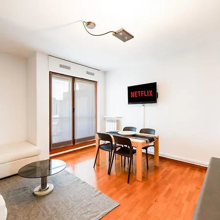 Quiet With Terrace - 20 Min From Duomo ミラノ