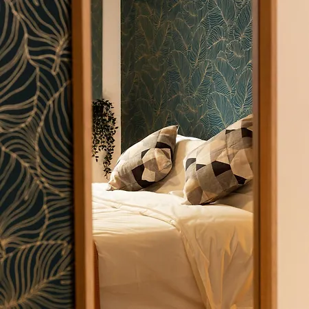 - Navigli, Duomo, * ミラノ