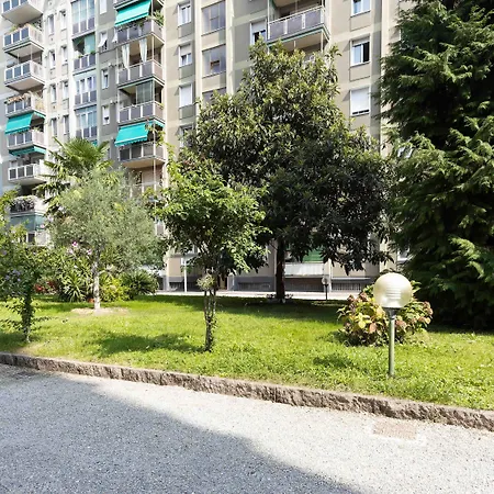 Joivy Adorable Flat With Balcony *