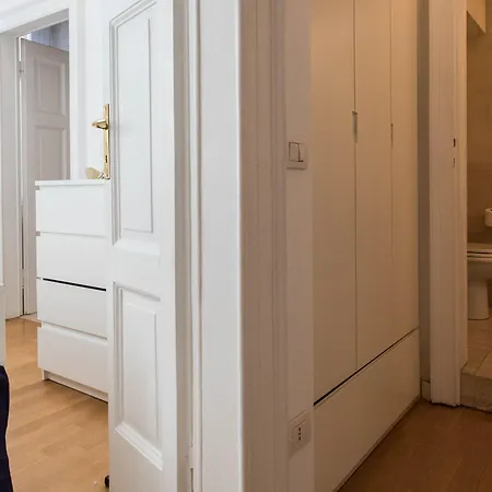 Joivy Lovely Flat For 5 Close To Sforzesco Castle Lejlighed Milano