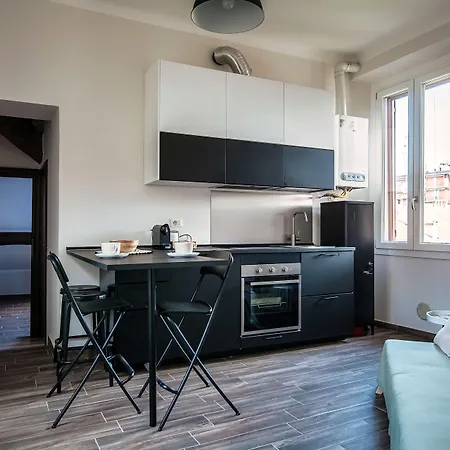 Joivy Stylish Flat, 5-minute Metro Trip To Centre *