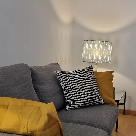 Joivy Contemporary 1-bed Near Duomo Di Διαμέρισμα *