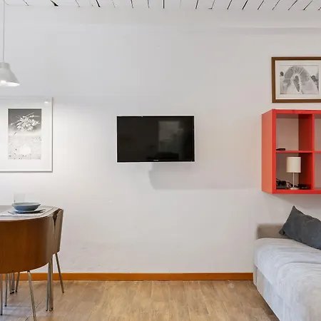 شقة Joivy Beautiful For 2 Near Sempione Park *