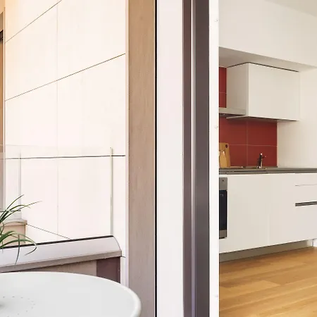 Joivy Stylish 1-bedroom Flat شقة ميلان