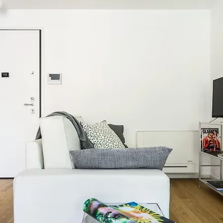 Joivy Stylish 1-bedroom Flat Апартаменты