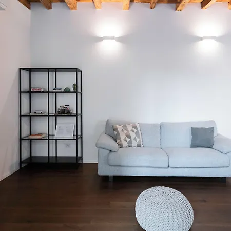 Lägenhet Italianway Comfort - Alfieri 18 *