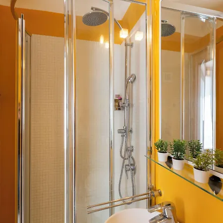 Forcella Fashion District Apartment