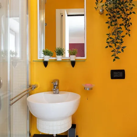 Forcella Fashion District Apartment