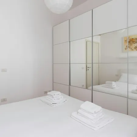 Italianway Easy - Sarpi 10 B Apartment