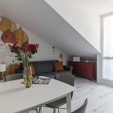 Italianway Easy - Commenda 35 * Milánó