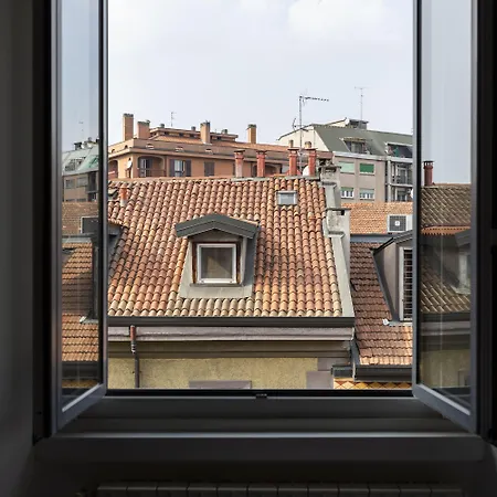 Pit Stop - Navigli * ميلان