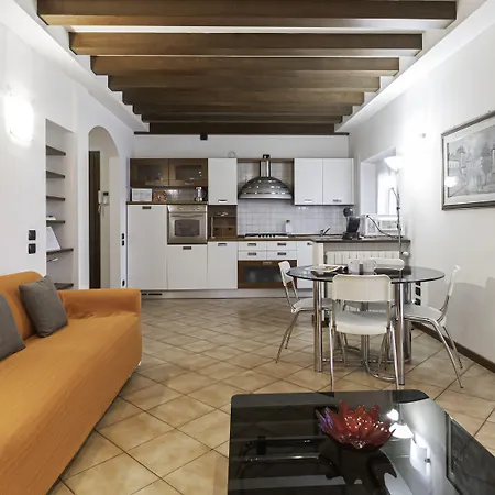 Italianway Easy - Tadino 13 B Milaan