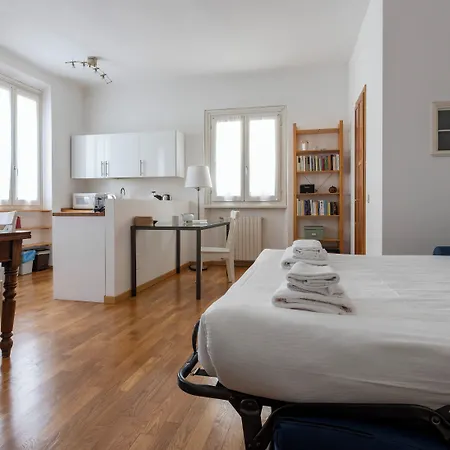 Italianway Easy - Volta 20 Apartment