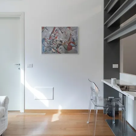 Italianway - Sarpi 10 A *