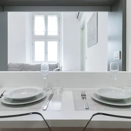 Italianway Easy - Sarpi 10 A * Mediolan