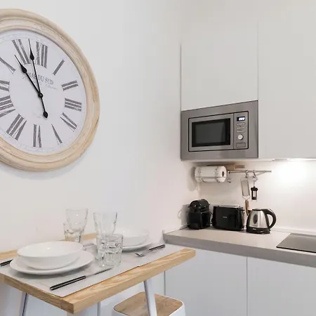 Atto Vannucci 15 B Apartamento *