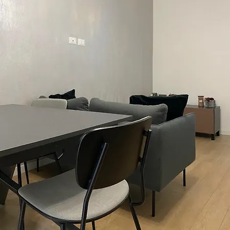 Urban Flat - Visconti 10/2 شقة ميلان