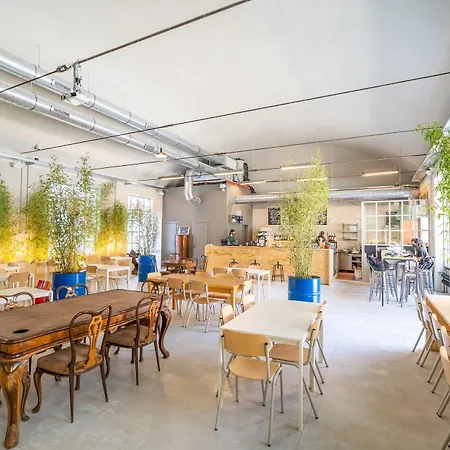 אכסניה Bovisa Urban Garden *