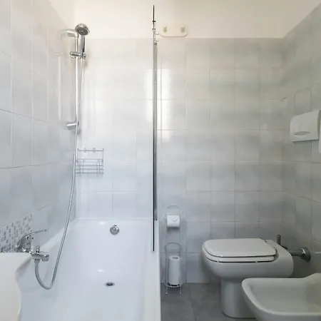 Апартаменты Piazza Lima 1 Милан