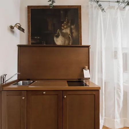 Italianway - Santa Maria Fulcorina 11 * Милан