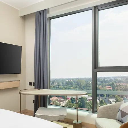 Courtyard By Marriott Linate 酒店 4*