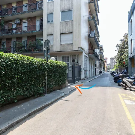 Trendy Corner - Fashion District Milan